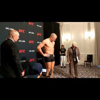 GSP Georges St Pierre UFC 217 Early Weigh In x Michael Bisping