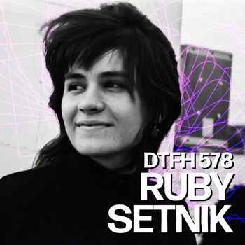 582 Ruby Setnik